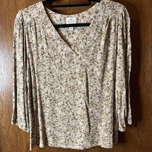 St Johns Bay tan/khaki blouse sz M
